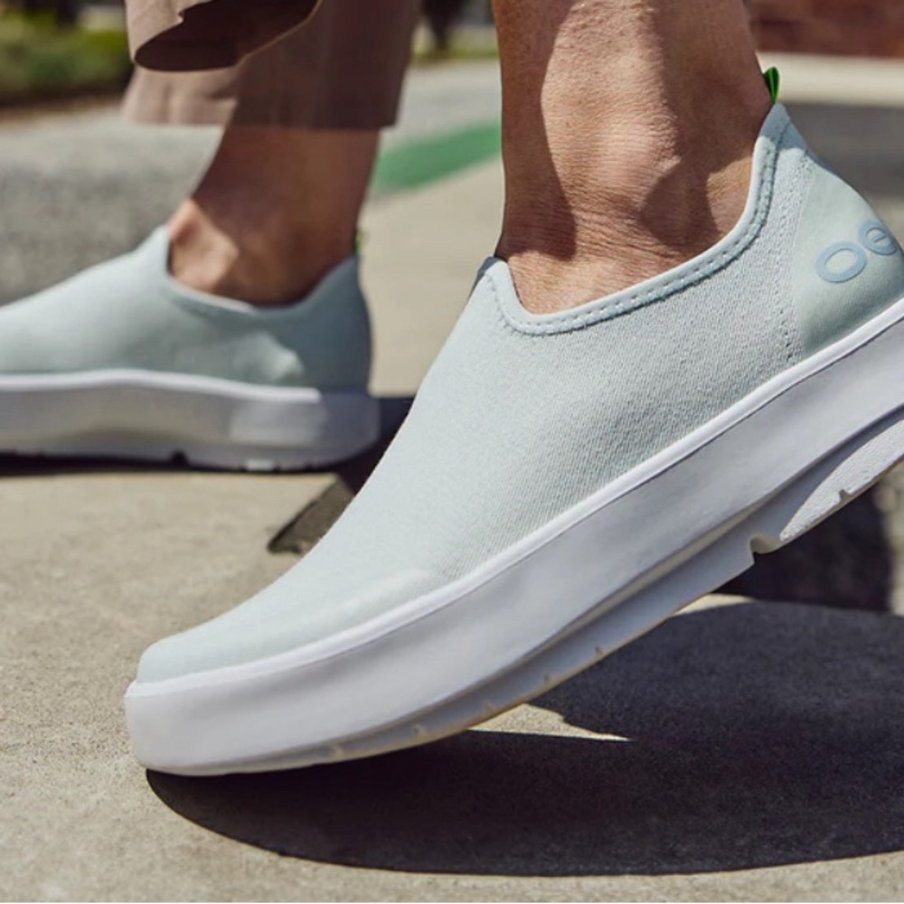 WOMEN'S OOMG EEZEE LOW SHOE - ICE